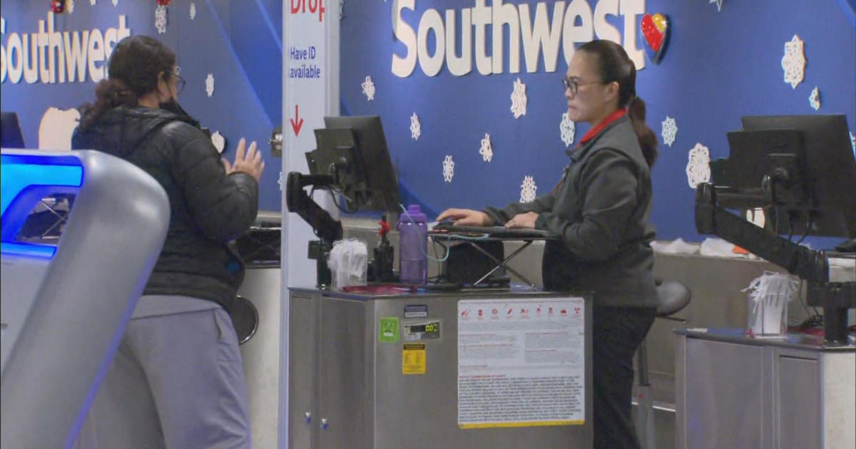 Clientes de Southwest varados en el aeropuerto de Logan mientras las aerolíneas cancelan el 70% del servicio