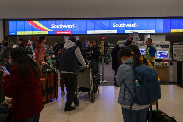 Southwest cancels more than 2,800 flights