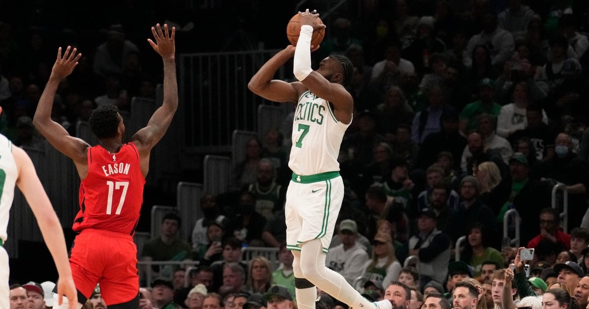 Brown (39 pts), Tatum (38) lead Celtics past Rockets 126-102 - CBS Boston