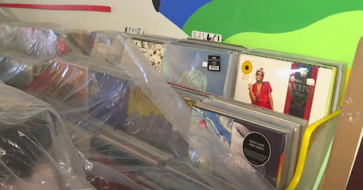 Chicago's Bric A Brac cleans up burst pipe floods store CBS Chicago