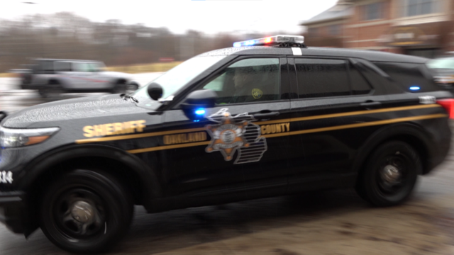 oakland-county-sheriff-car.png 