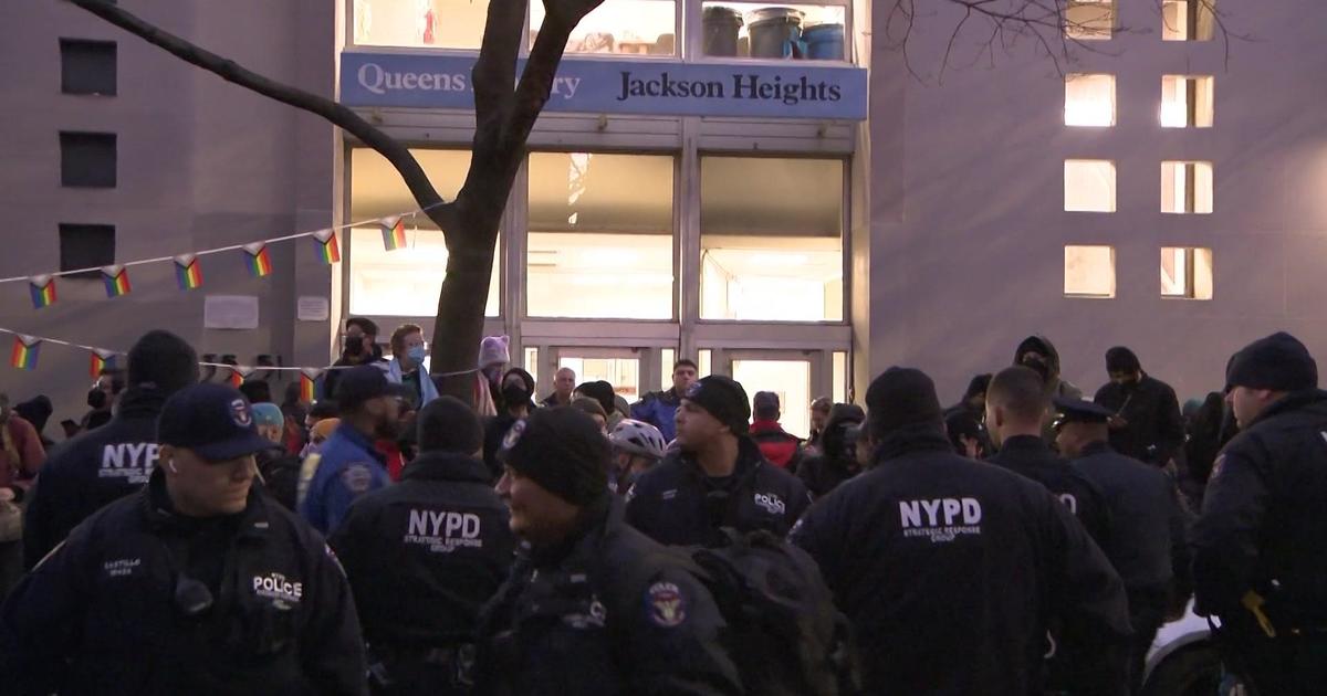 At least 1 arrested during protest against Drag Story Hour at Queens ...