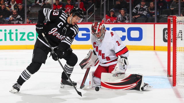 devils-hurricanes-jan-1-1.jpg 