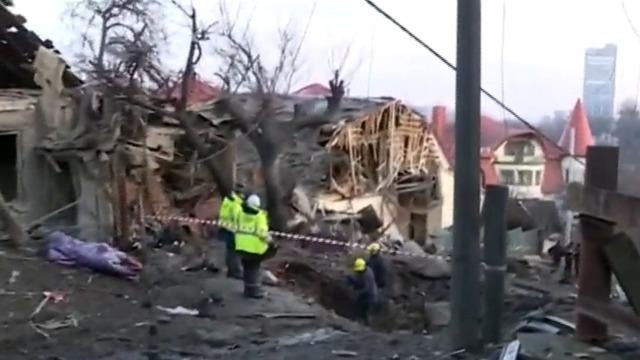 cbsn-fusion-ukraine-and-russia-launch-deadly-missile-strikes-thumbnail-1591757-640x360.jpg 