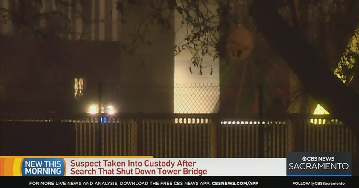 Tower Bridge back open after search for suspect armed with knife