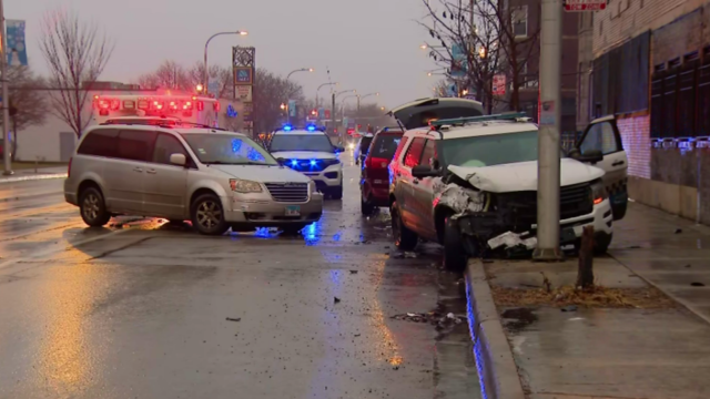 Humboldt Park squad car crash 