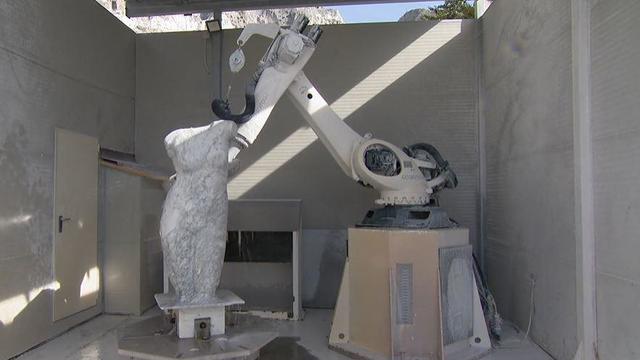 robot-sculpture-venus.jpg 