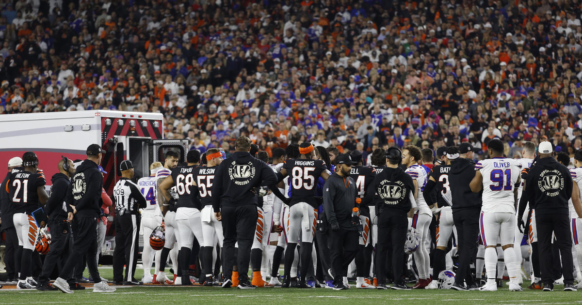 Buffalo Bills' Damar Hamlin Suffers Cardiac Arrest During Monday Night  Football - CNET