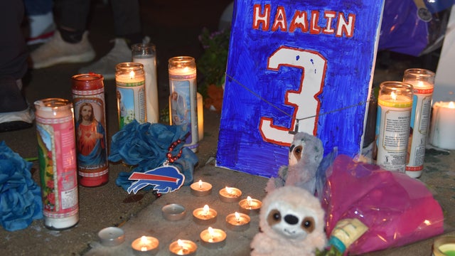 NFL player Damar Hamlin collapses during game, in 'critical condition' 