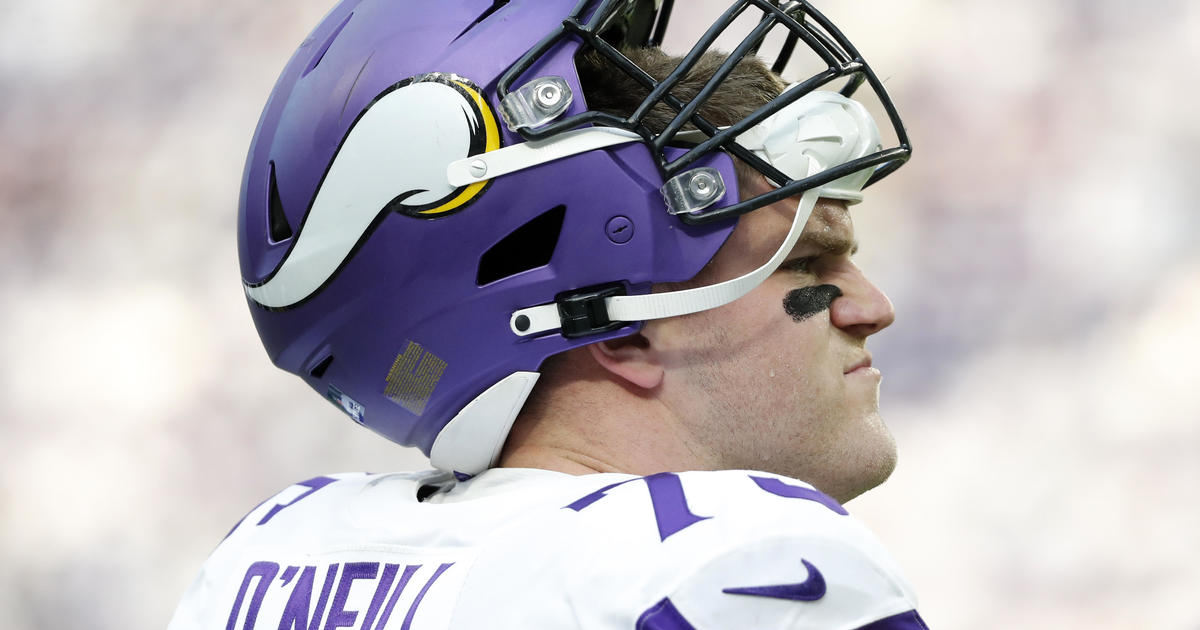 Minnesota Vikings Bring Back Offensive Lineman Bobby Evans 