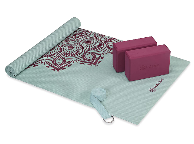 gaiam-yoga-kit.png 
