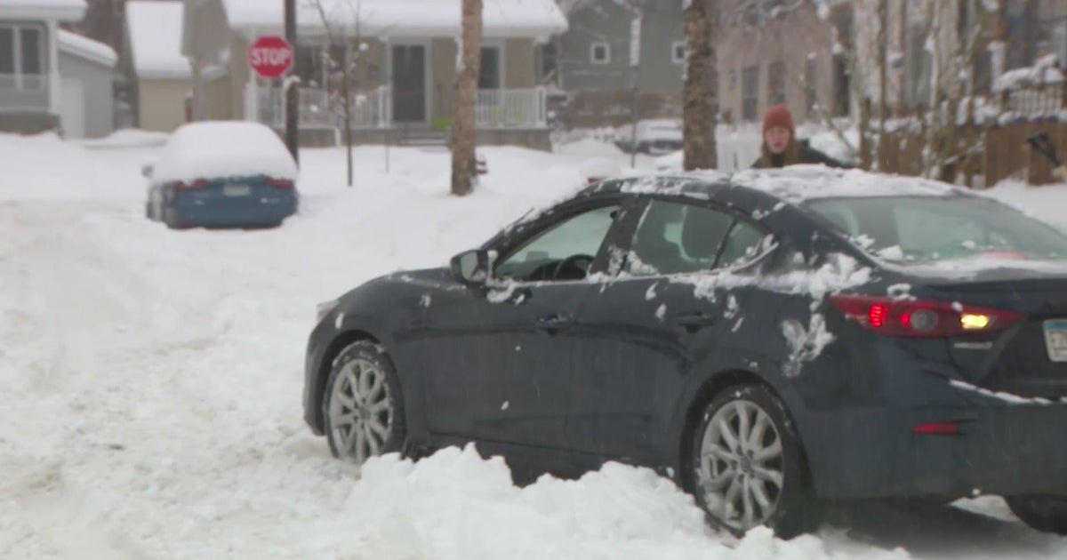 Snowy streets a mess in metro as plows try to catch up - CBS Minnesota