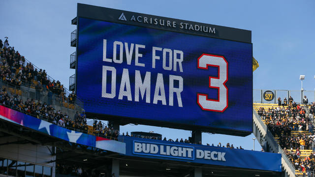 love-for-damar-hamlin-on-scoreboard.jpg 