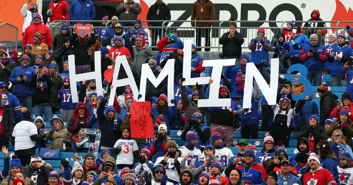 Buffalo Bills honor Damar Hamlin at Highmark Stadium