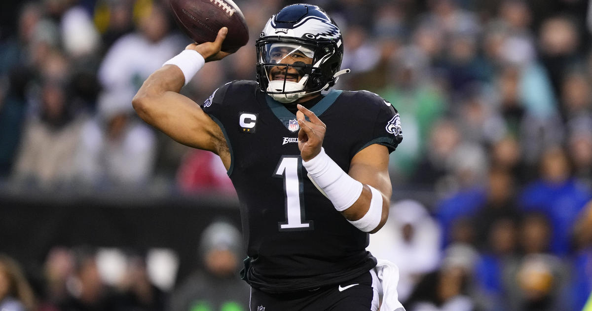 DeVonta Smith of the Philadelphia Eagles runs through the tunnel News  Photo - Getty Images