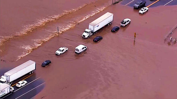 Flooding near Gilroy at US 101/SR 25 interchange 