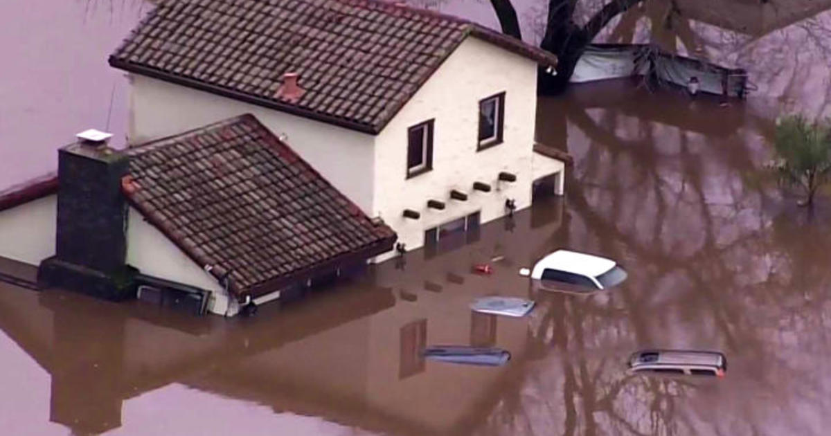 Update: Flooded lanes of Highway 101 reopen in Gilroy; nearby homes submerged