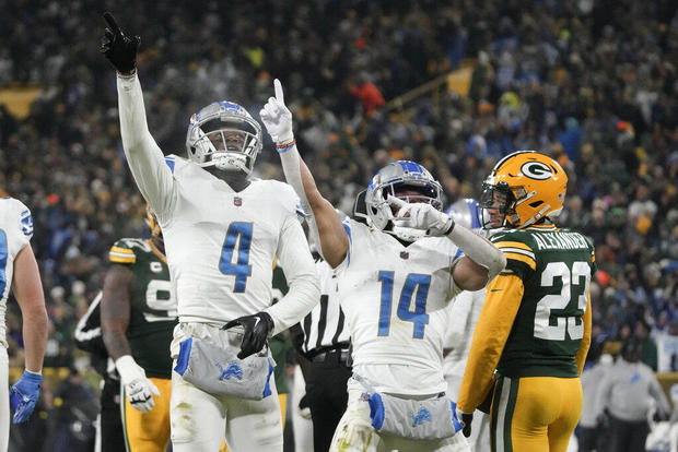 Lions Packers Football 