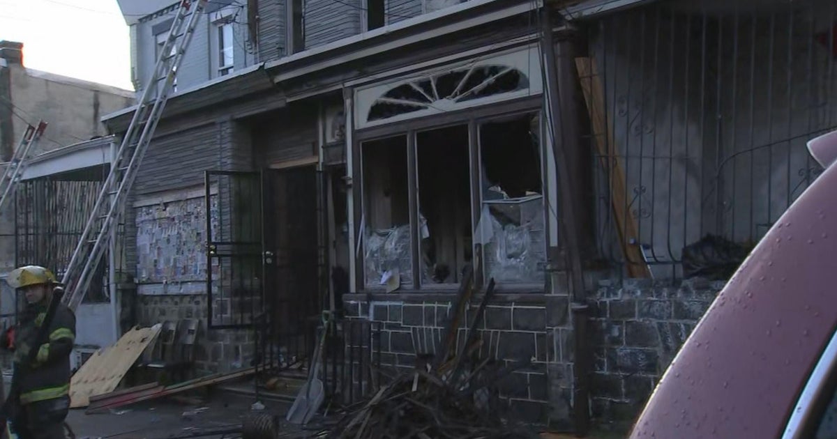 2 people in critical condition after Kensington fire CBS Philadelphia