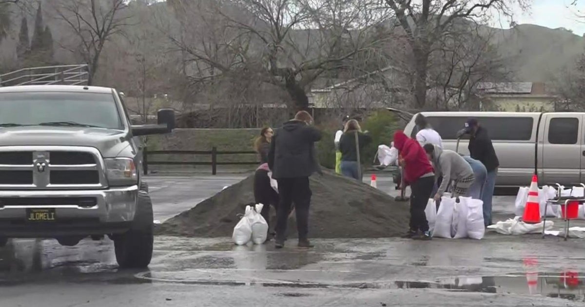 Vacaville Braces For More Rain After Alamo Creek Floods Into Nearby Neighborhoods Cbs Sacramento