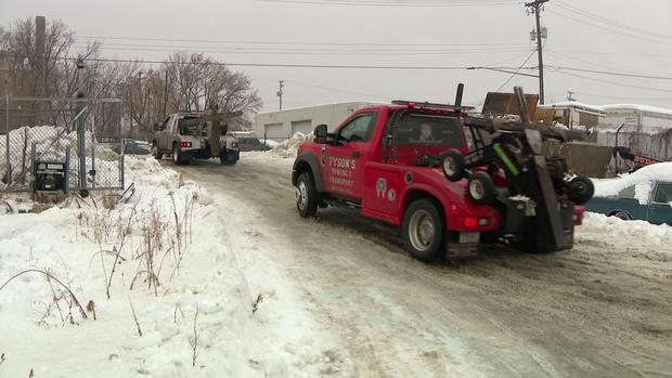 6p-pkg-busy-tow-trucks-wcco2nh2.jpg 