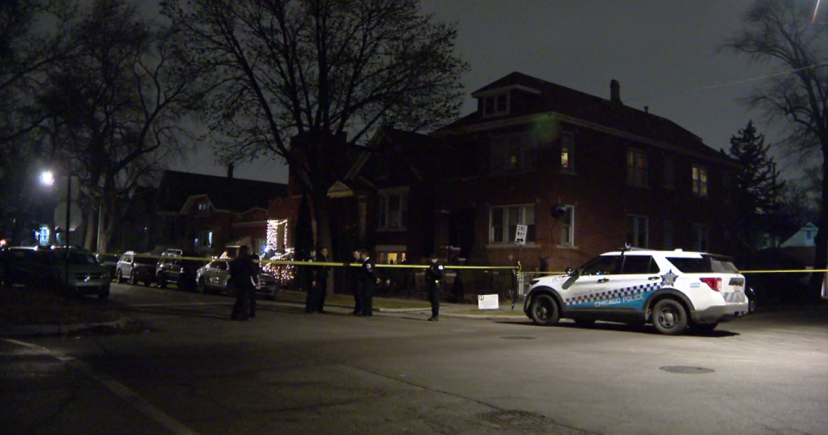 Little Village Shooting Wounds 15-year-old - CBS Chicago