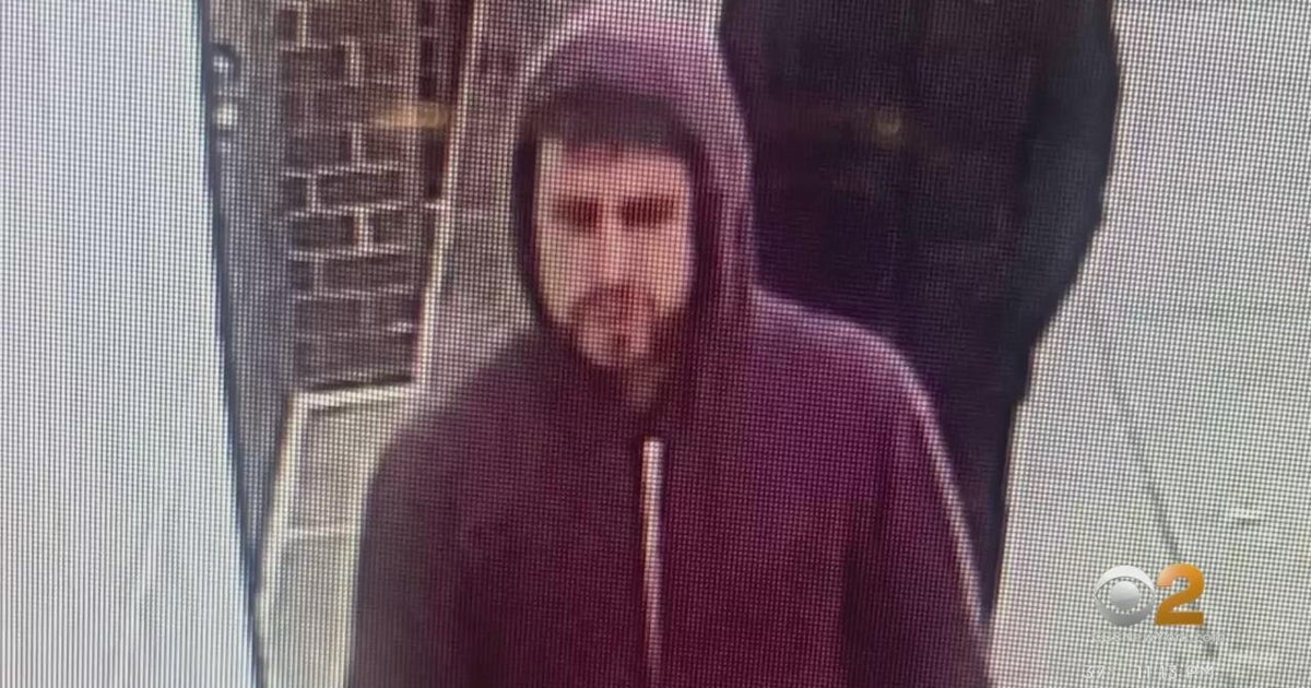 Man wanted for string of assaults in Lower Manhattan - CBS New York