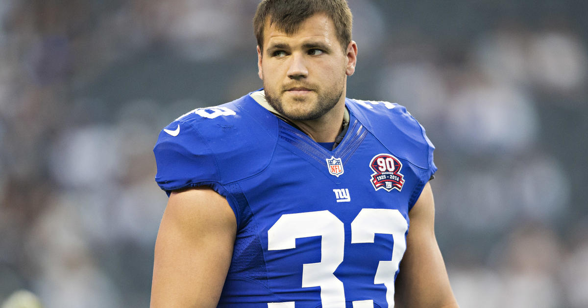 Former NFL star Peyton Hillis off ventilator and recovering after rescuing his children from drowning