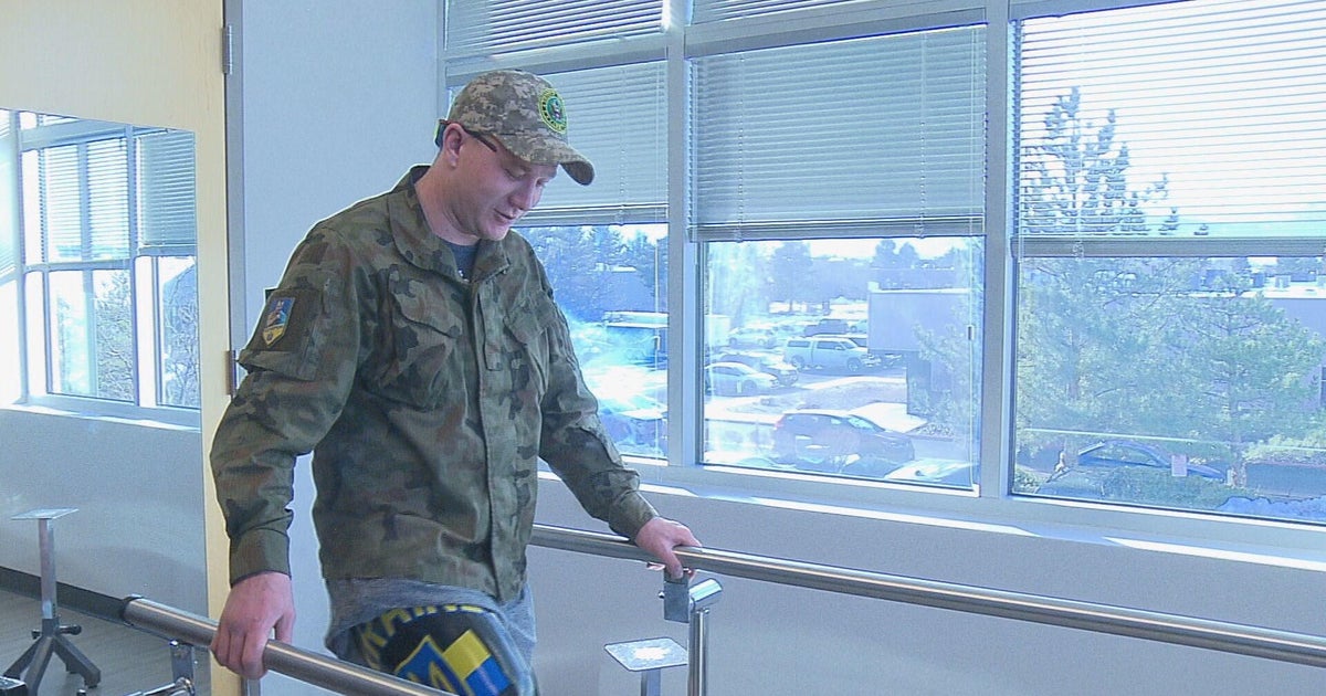 Ukrainian soldier finally receives new carbon leg with help of Colorado nonprofit - Vimarsana News