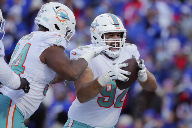 Opportunity running out for Dolphins roster hopefuls, CBS News Miami's  Steve Goldstein - CBS Miami