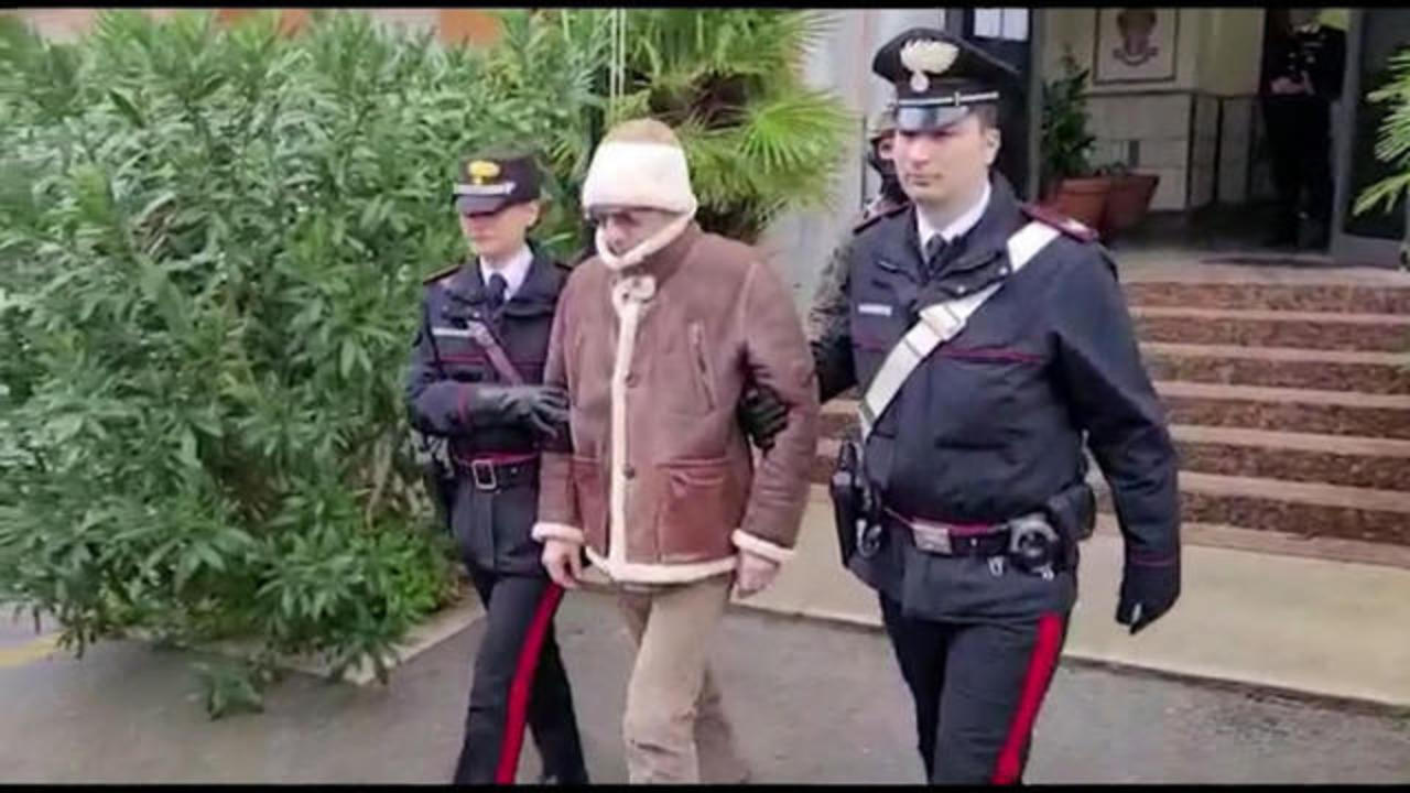 afskaffet Malawi Udrydde Italian police capture mafia boss after 30 years on the run - CBS News