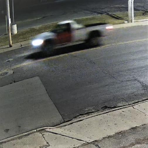 Peoria police search for truck in Planned Parenthood fire - CBS Chicago
