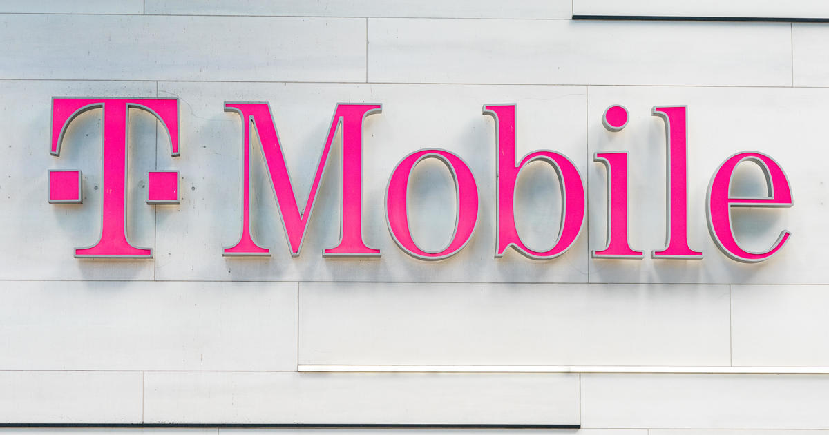 T-Mobile service outage slams users across the U.S.
