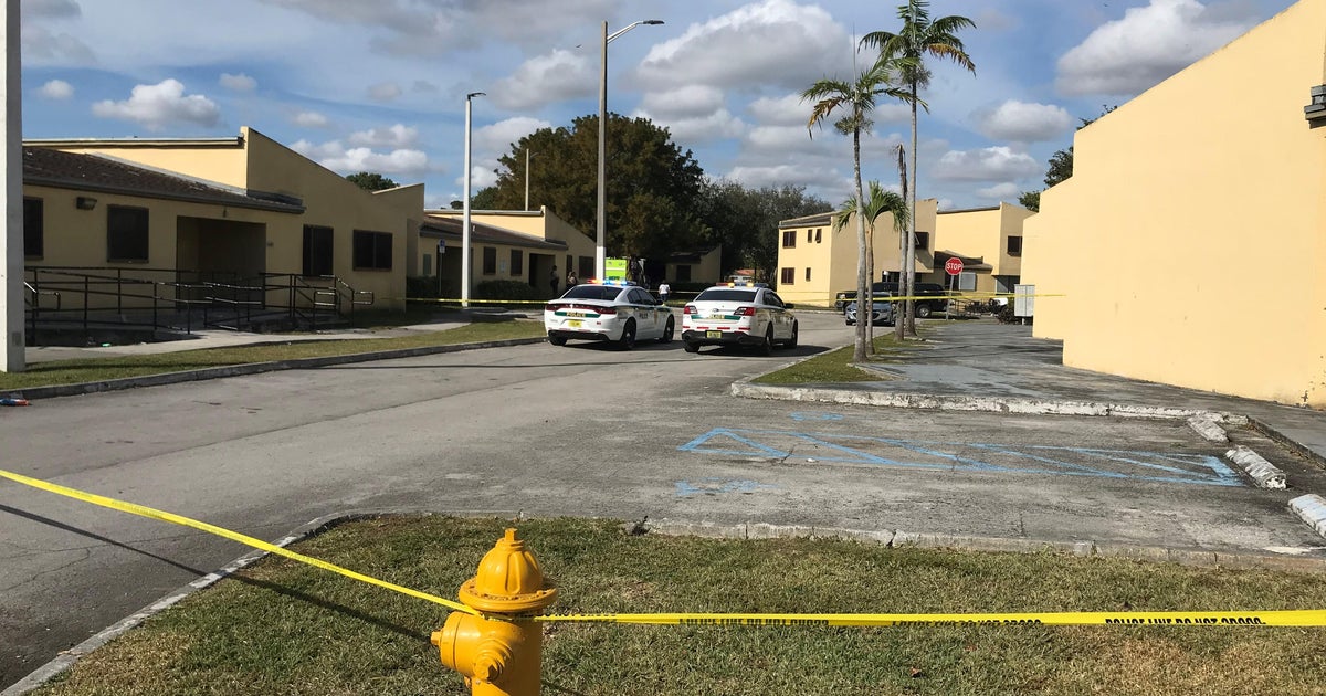 4-month-old baby dies after duplex fire in SW Miami-Dade - CBS Miami