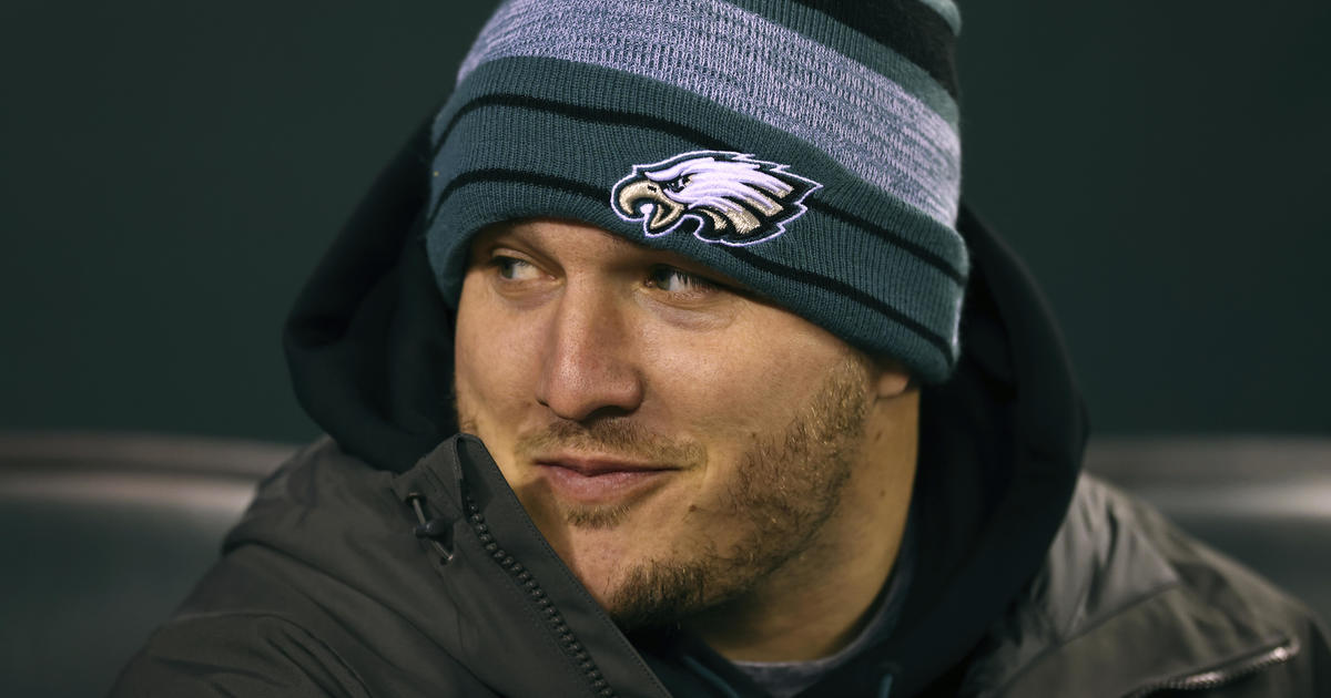 Year before wedding, Mike Trout loving the cold at Eagles game - 6abc  Philadelphia