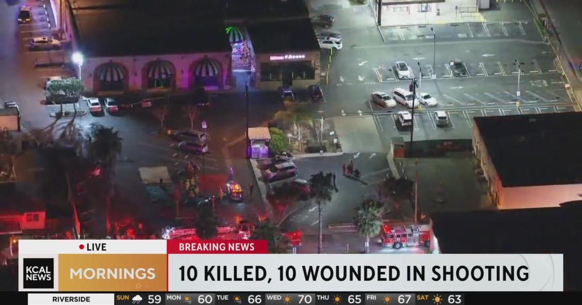 Gunman Remains At Large Following Mass Shooting In Monterey Park Cbs Los Angeles 0257