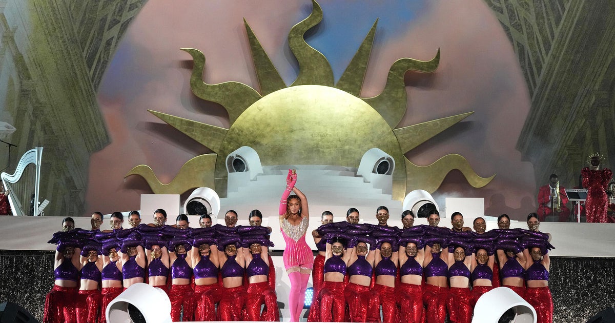 Blue Ivy takes stage with mom Beyoncé in Dubai - Vimarsana News