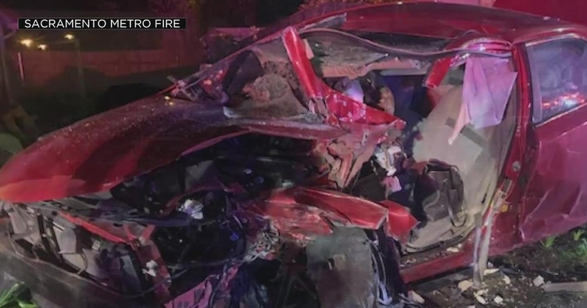 Two people dead, one injured after crash in Citrus Heights Sunday