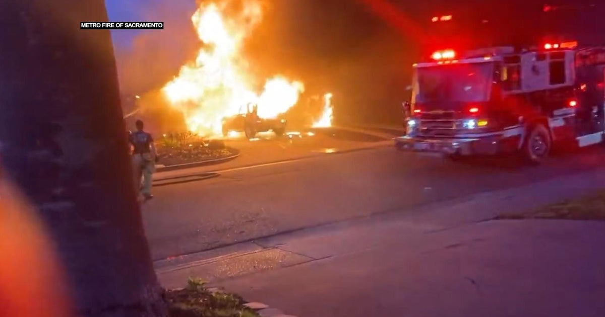 VIDEO: Garage fire damages Citrus Heights home; 1 person evaluated for burn injuries