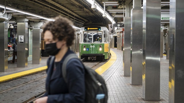 Transit Systems Grapple With&nbsp;Mask&nbsp;Rules As TSA Lifts Mandate 
