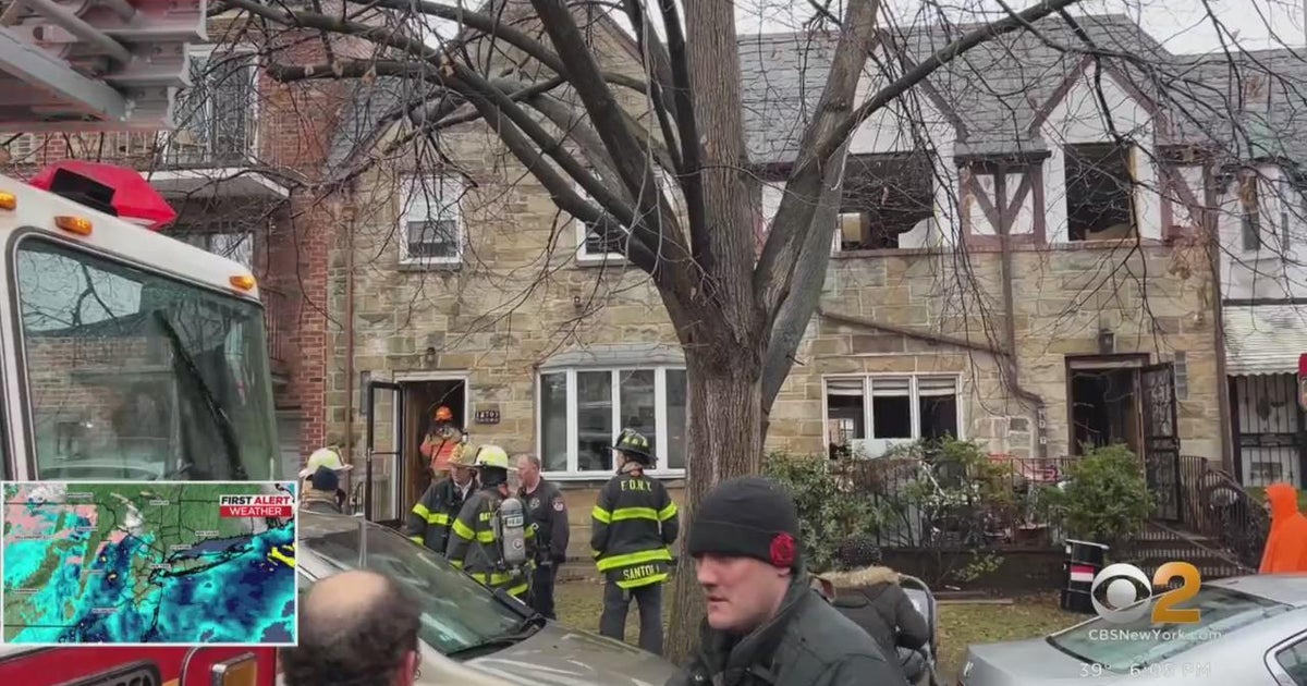 Over 20 injured, most children, in Queens basement fire - CBS New York