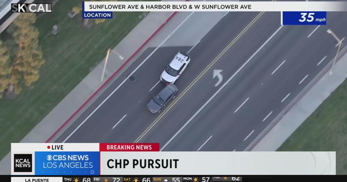 Pursuit Comes To An End After Officer Executes Perfect Pit Maneuver Cbs Los Angeles