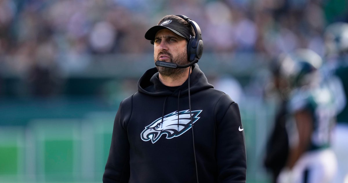 How Eagles coach Nick Sirianni won over Philadelphia fans - CBS Philadelphia
