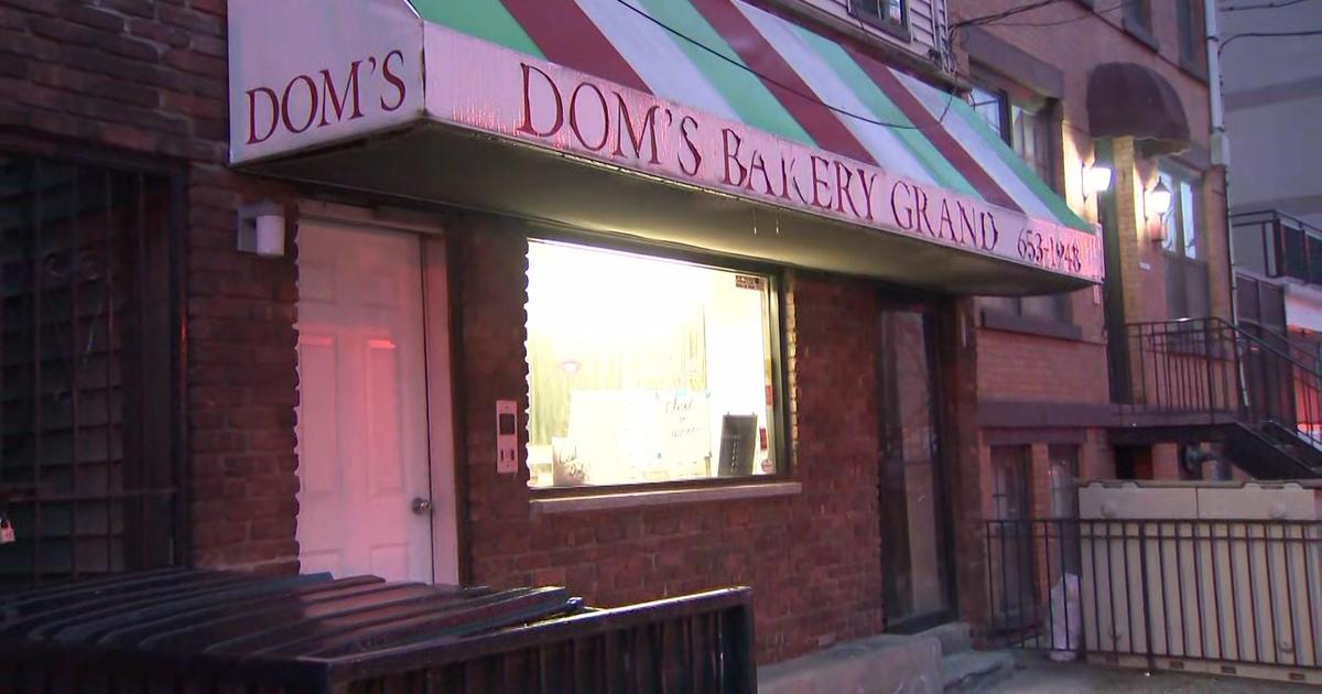 Dom's Bakery Grand In Hoboken Closes Its Doors After 43 Years - CBS New ...