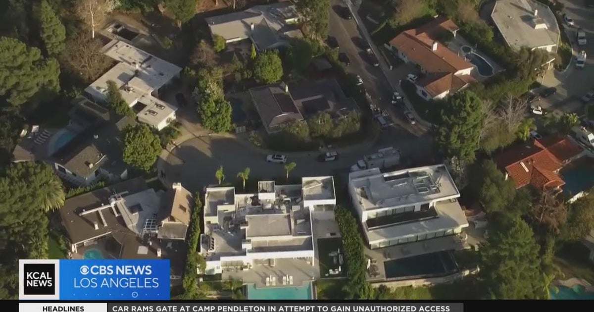 3 dead 4 wounded after shooting in Beverly Crest neighborhood; no ...