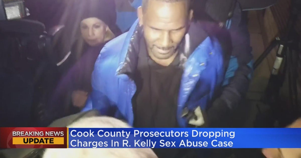 Cook County prosecutors dropping charges in R. Kelly sex abuse case