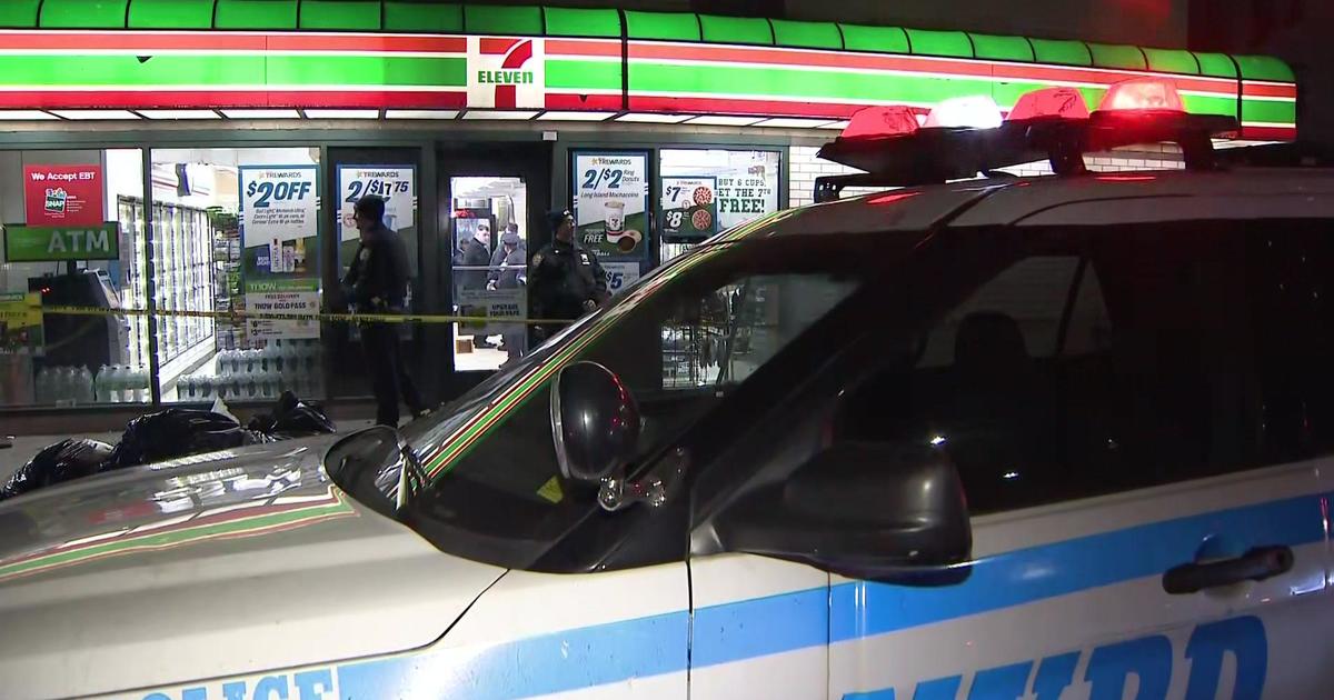 Shots Fired During Armed Robbery At Manhattan 7 Eleven Cbs New York