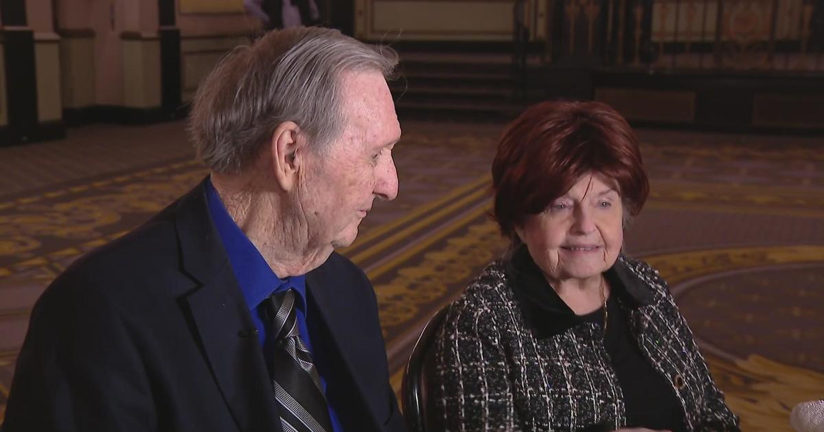 Iowa couple returns to Palmer House for second honeymoon 70 years later