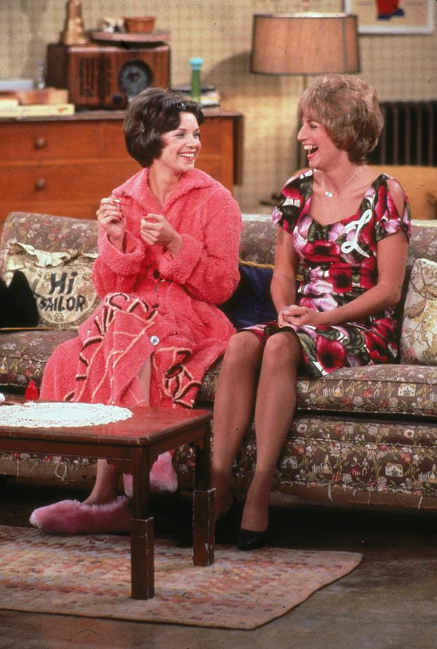 Cindy Williams (left) and Penny Marshall in a scene from "Laverne & Shirley" 