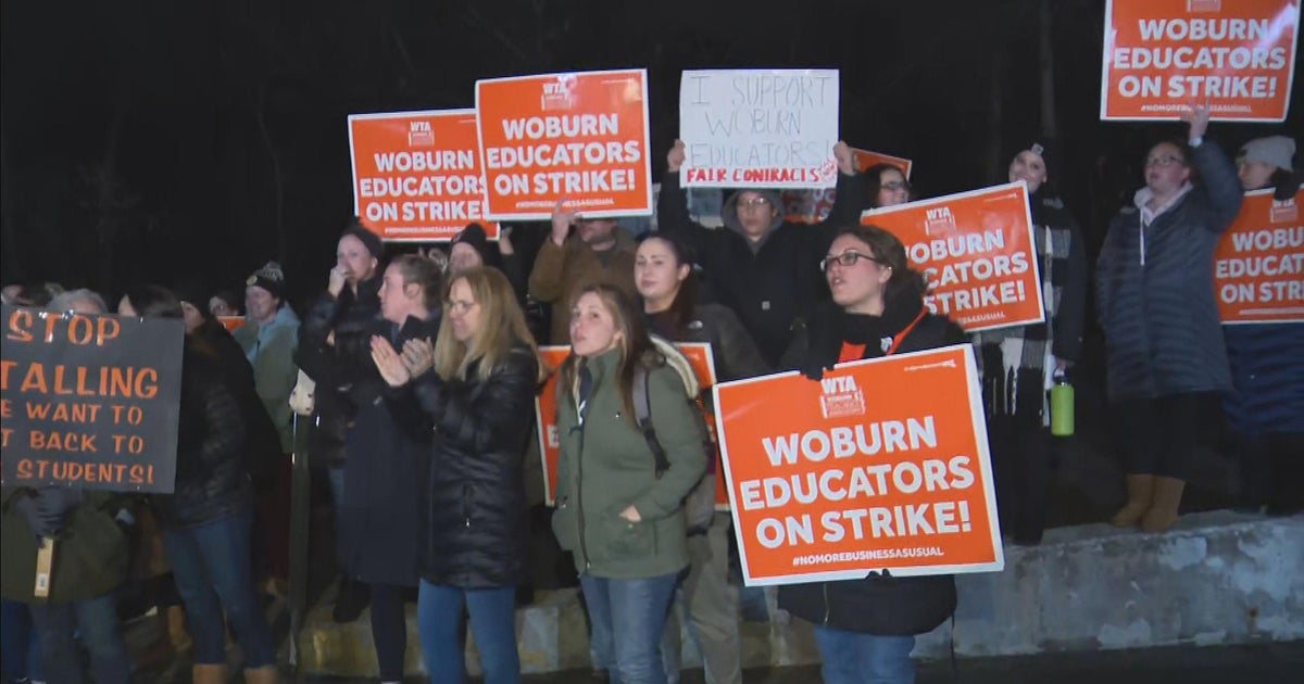 Woburn schools closed Tuesday as teachers strike continues - CBS Boston